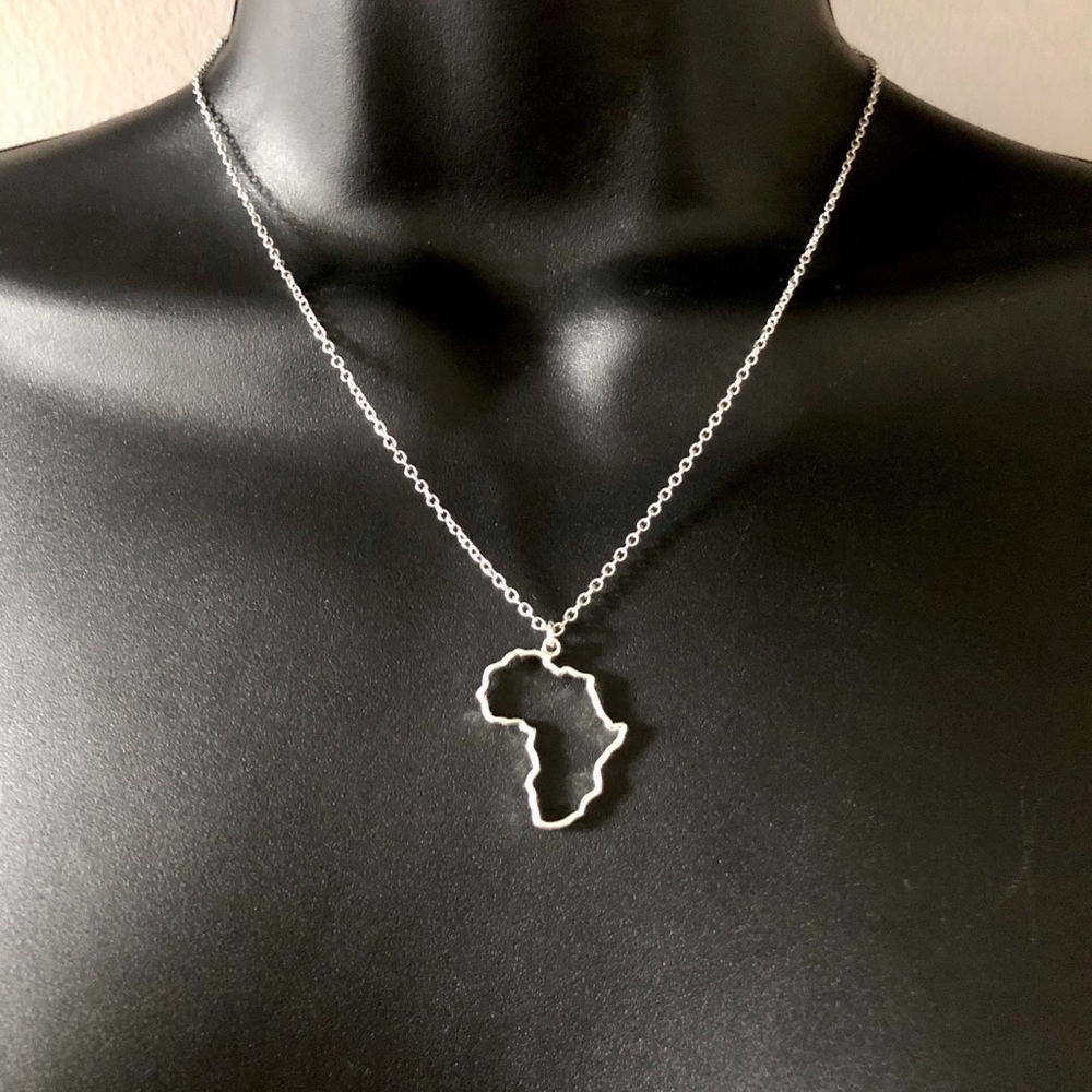 Africa Map Link Chain and Pendant - Dainty Jewelry - Picture 2 of 12